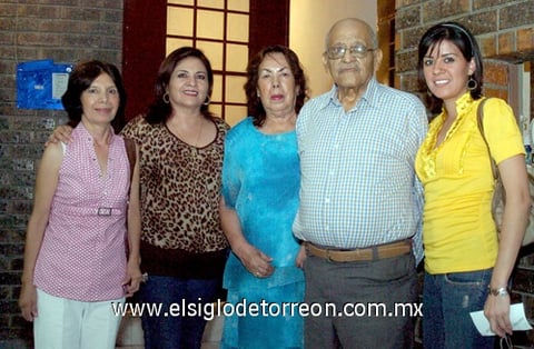 04082009 Karla, Marú, María Eugenia, Rafael y Eva.