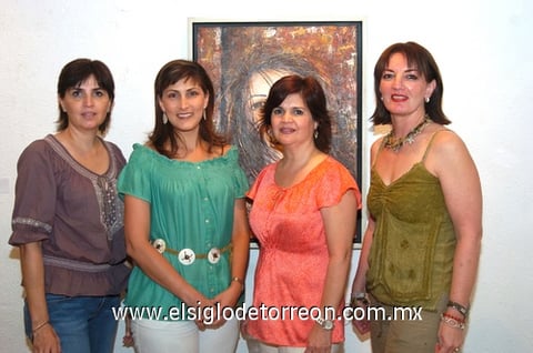 10082009 Alejandra, Anabel, Luz María y Ceci, presentes durante la inauguración en Icocult, de la expositora Yelile Yamallel.