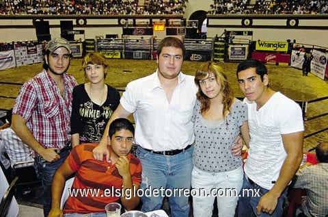 08082009 Kerim Hadad, Natalia García, Karim Gidi, Isabel García, Mauricio García y Juan Guerra.