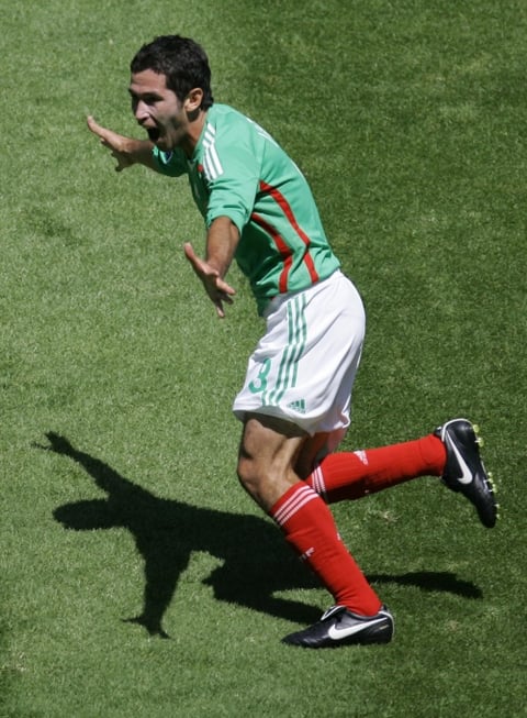 México ascendió transitoriamente al tercer puesto en el hexagonal final con nueve puntos, a tres del líder Costa Rica que jugaba más tarde en Honduras.