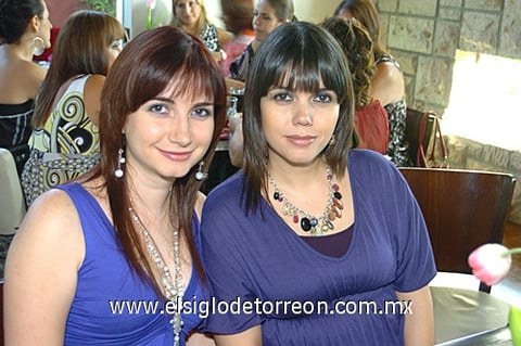 17082009 Cecilia Castañeda y Pamela Villalobos.