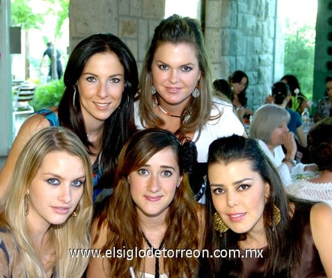 17082009 Asistentes. Vero Zertuche, Gaby Valdés, Karla Villarreal, Mariana Fernández y Nidia Dávila.