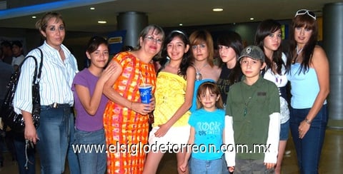 15082009 Rubí, Blanca, Perlita, Jéssica, Diselle, Ricky, Laurita, Blanca, Blanca Estela y Laura.