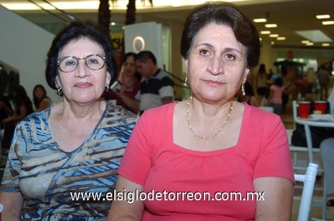 02082009 Aurora Calderón y Lulú García.
