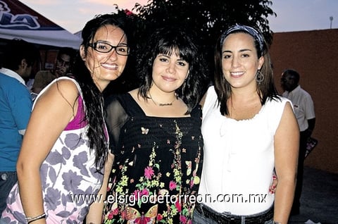 02082009 Xeina, Mariana y Paloma.