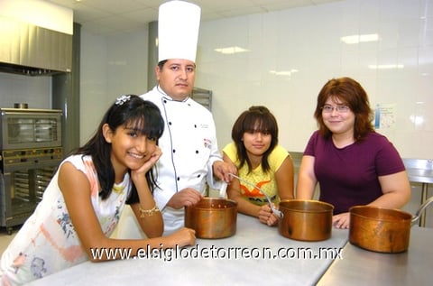 02082009 Luisa Cecilia Flores, Claudia Dávila, Carolina Pérez y  José Luis Rosas. EL SIGLO DE TORREÓN/ÉRICK SOTOMAYOR