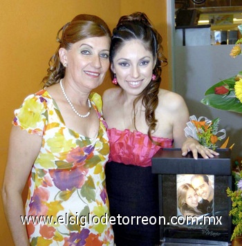 12082009 GabrielaCepedaMartínez, fuedespedida de su soltería porsu futura suegra
MagalyMuñoz