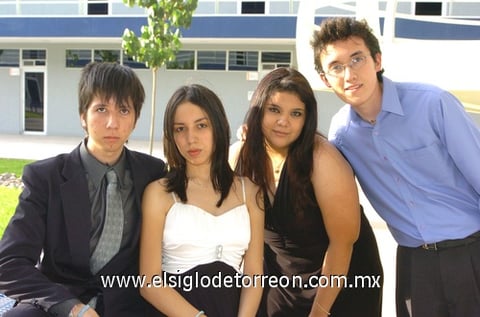 09082009 Jorge Luis Estrella, Sofía Flores, Ingrid Urquizo y Jorge Alberto
Flores.