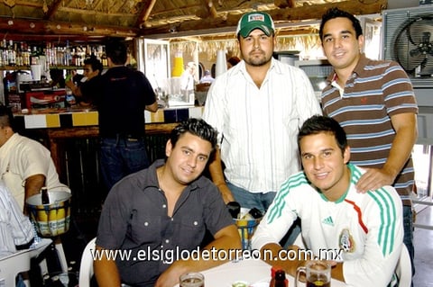 16082009 Moncho Gutiérrez, Fernando Segovia, Agustín Anaya y Ricardo Santoreña.