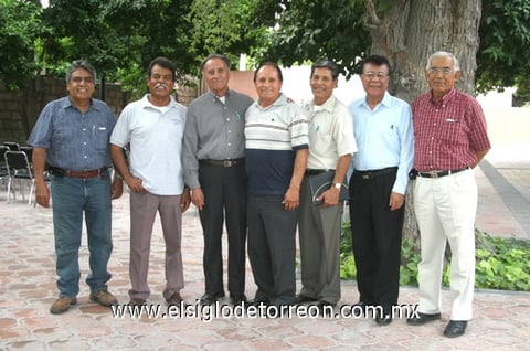 16082009 Público asistente. Juan Rodríguez, Agustín Arreola, Armando Perales, Rubén Rivas, Salvador Pedroza, Romualdo Reyes y Heriberto Rubio.