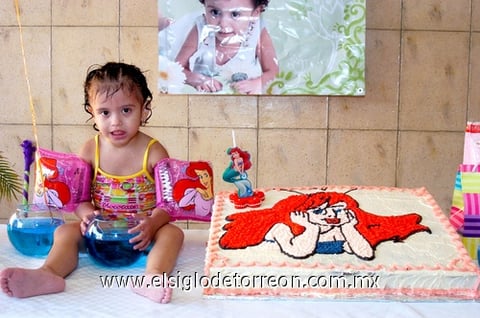 16082009 La pequeña Frida Delgadillo Galván, festejando sus tres añitos de vida.