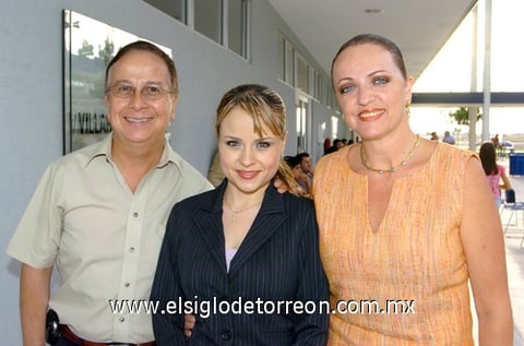 09082009 Francisco, Lorena y Cecilia.