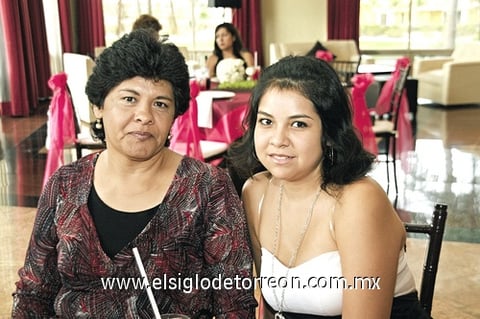 16082009 Lucía Mora y Claudia Ramírez.