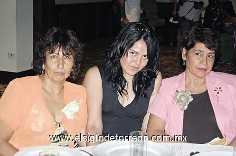 16082009 Olivia, Mónica y Consuelo.