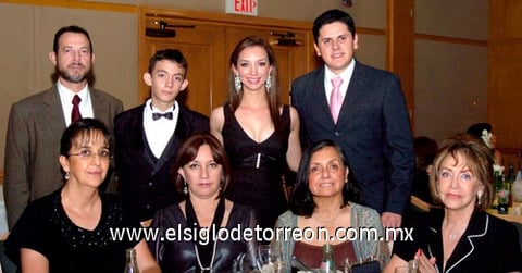 27082009 Carlos, Hernán y Carla López, Ulises Uribe, Irma Laura López, Teresa Hernández, Elva O'brian y Virginia Hernández. EL SIGLO DE TORREÓN / JESÚS HERNÁNDEZ