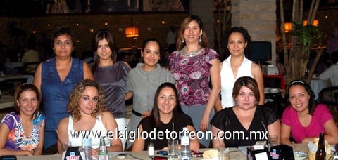 27082009 Verónica Arreola festejó su cumpleaños con sus amigas Yolanda Lozano, Nely Rodríguez, Arely Cerón, Delice Javalera, Karla Ruiz, Nora López, Lorena Rangel, Gloria Valdés y Rocío Castillo.