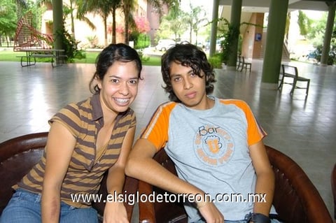 23082009 Isis Delgado y Chuy Herrera.