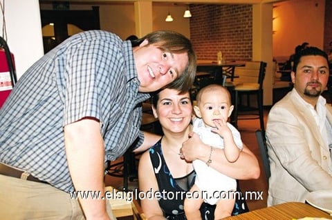 30082009 Héctor Valdez, Jéssica Alvarado e Iyari Adrián.