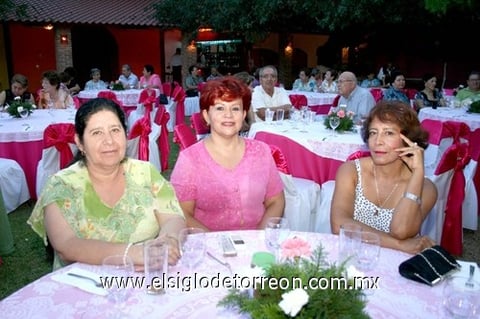 23082009 Carmen Enríquez, Ana Laura Zamora y María de los Ángeles Gallegos.