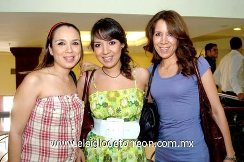 23082009 Valeria Villegas, Alis Villegas e Ivett Villegas.