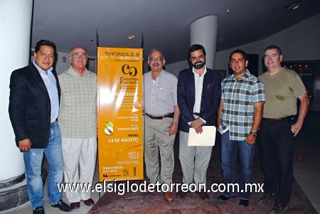 En rueda de prensa. Francisco Cedillo, Tatul Yeghiazaryán, Alejandro Gidi, Antonio Méndez Vigatá, Francisco Rivera y Juan Manuel Rosales.