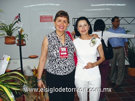 Leticia Rodríguez de Faya y LinaMoreno deUribe, esposa del Presidente de Colombia.