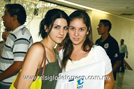 Sofía yMariana.