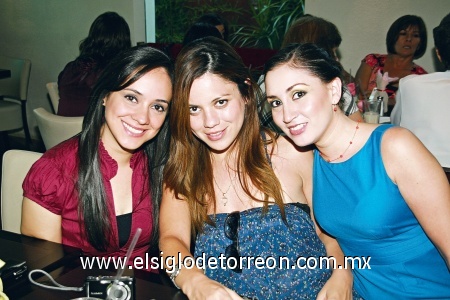LorenaMadrazo, Tenne Ganem yMarcela Silva,