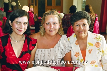 Sylvia Reyes de Kohen y Silvia de Reyes.