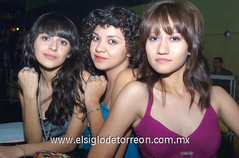 30082009 Diseñadoras. Claudia Almanza, Yamile Chaúl y Anne Lugon.