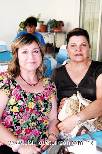 30082009 Ángeles Villalobos y Mary Carmen Aponte.