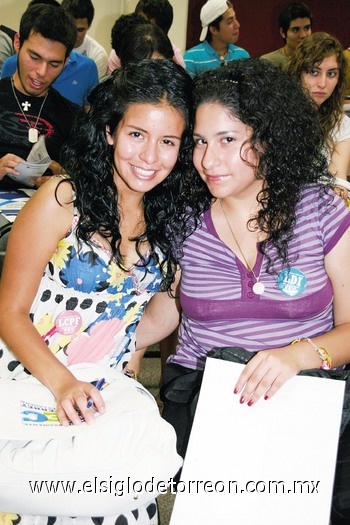 30082009 Maraly Quistian y Leslie Hernández.