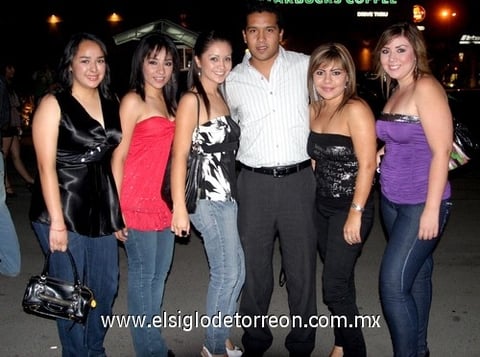 01092009 Nadia Sánchez, Sonia Montelongo, Diana Castañeda, Felipe del Rivero, Selene Delgado y Mónica Rodríguez.