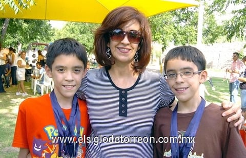 02092009 Antonio, Claudia y Carlos Mijares.