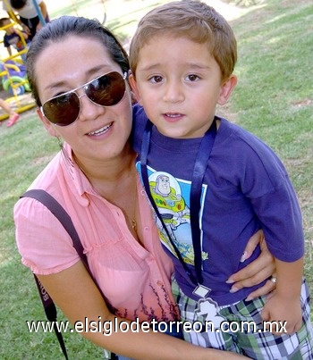 02092009 Mónica y Gabriel Müller.
