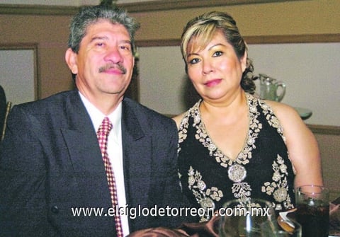 01092009 David Ariel García y su esposa María Elena P. de García.