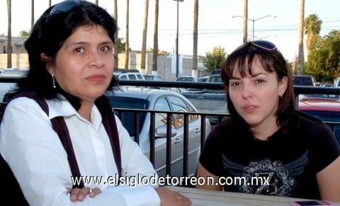01092009 Martha Ríos y Mariana Meléndez.