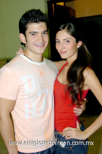 06092009 Complacidos. Carlos de la O. y Paola Ortueta.