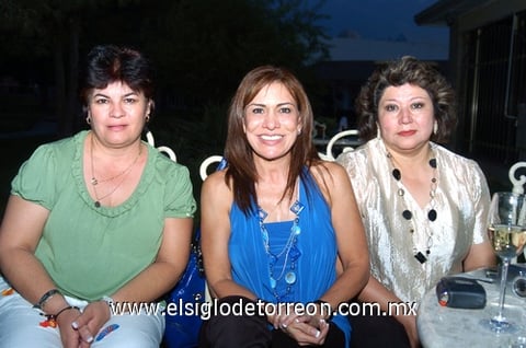 06092009 Bertha de Ceballos, Linda Loaiza de Rodríguez y Marilú de Blackaller.