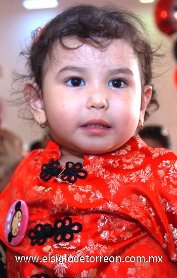 05092009 Iris Gabriela Tapia Llanas lució muy linda en su fiesta de segundo cumpleaños.