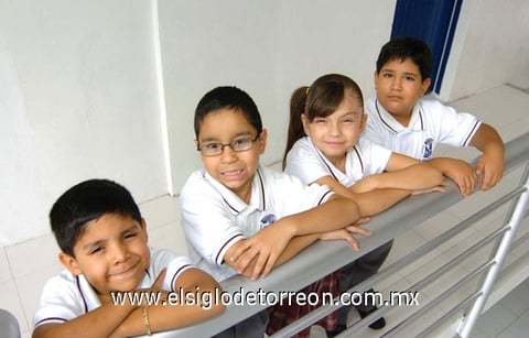 05092009 Miguel del Río, Jorge Quiñones, María Fernanda Pérez y Osiel Cano.