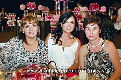 07092009 Lilia de De la Garza, Rosario de la Garza y Verónica de Cruz.