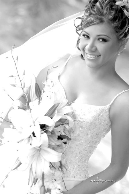 Lic. Cristina Esmeralda Ortega Acosta e Ing. Ramón Alberto Sánchez Bujama, unieron sus vidas en sagrado matrimonio, el 18 de julio de 2009.

Maqueda Fotografía