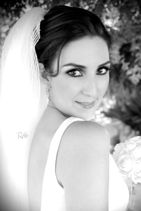 Srita. Marcela Muñoz Gallegos, el día que unió su vida a la de Cristián Wolff Estrada.

 Rofo Fotografía
