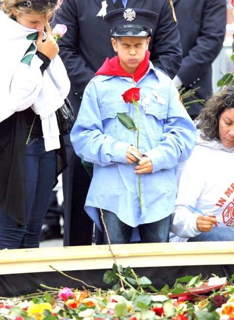 El número de muertes es difícil de cuantificar, sobre todo, entre los llamados 'voluntarios sin uniforme' a los que desde hoy se homenajeará cada 11 de septiembre y cuya labor tras los ataques se espera que impulse la solidaridad entre los estadounidenses.