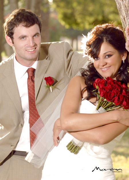 Contrajeron matrimonio, Srita. Iliana Garza Piñera y Sr. Patrick Corcoran, en la iglesia de San Pedro Apóstol, el 25 de julio de 2009, en punto de las 20:30 horas. 

Estudio Morán