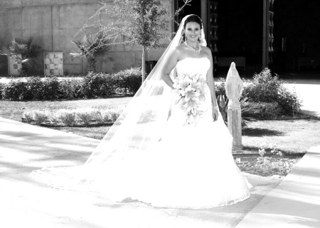 Srita. Beatriz Alejandra García Loo, el día de su boda con el Sr. José Humberto Cantú López.