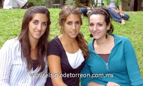 10092009 Alejandra, Margarita y Paola.