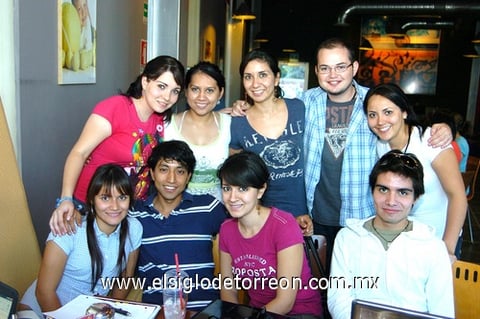 12092009 Fernanda, Manuel, Elena, Martín, Anabel, Gloria, Raquel, Sergio y Tere.