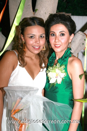 12092009 Olga Darwich de Cárdenas y Anayancy Ramírez, en su despedida.